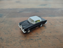 Mercedes 300SE / Faller AMS / Slotcar / Racebaan