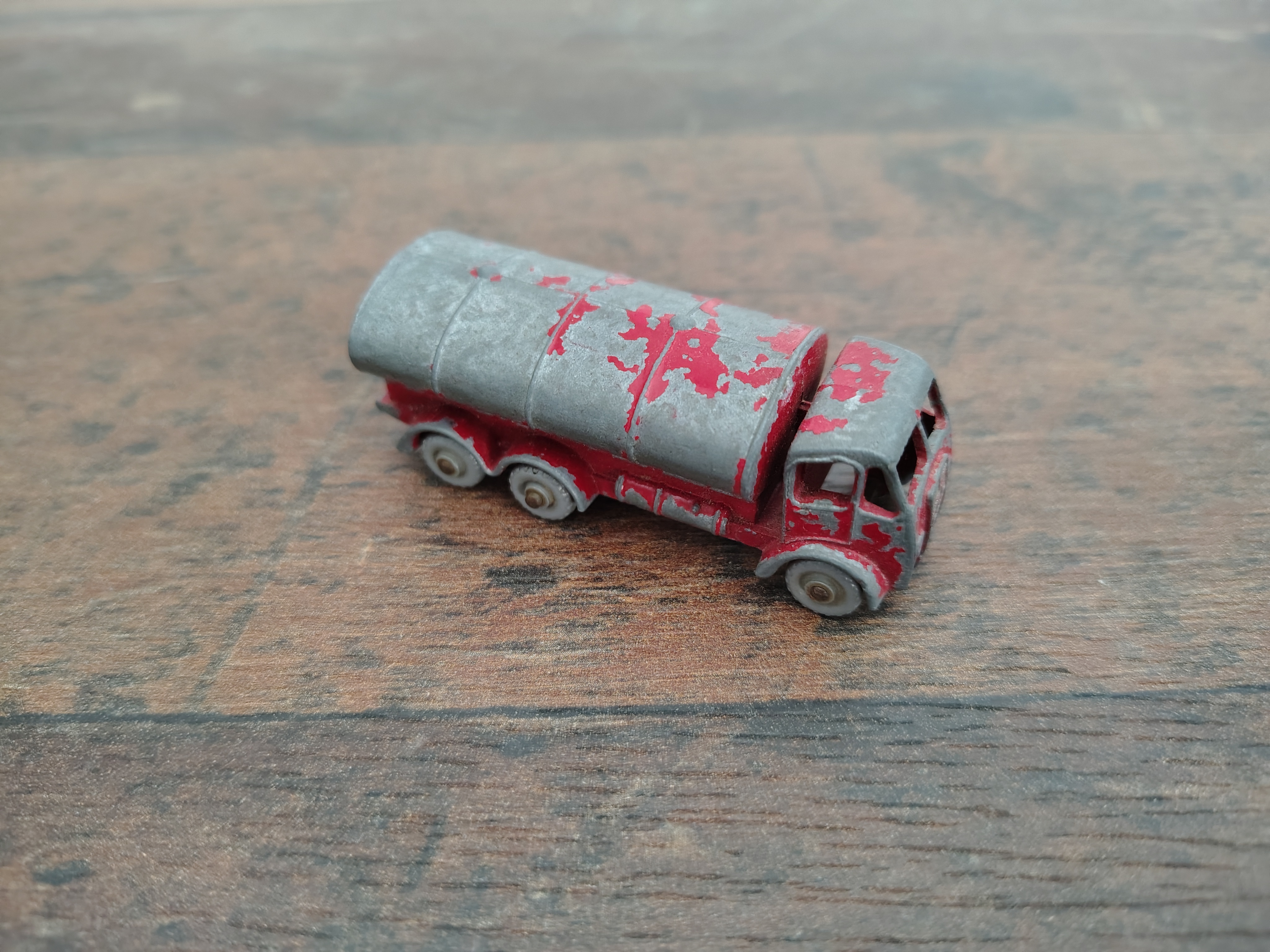 Erf Truck/ Tankwagen/ Esso/ 1955/ Lesney / Matchbox