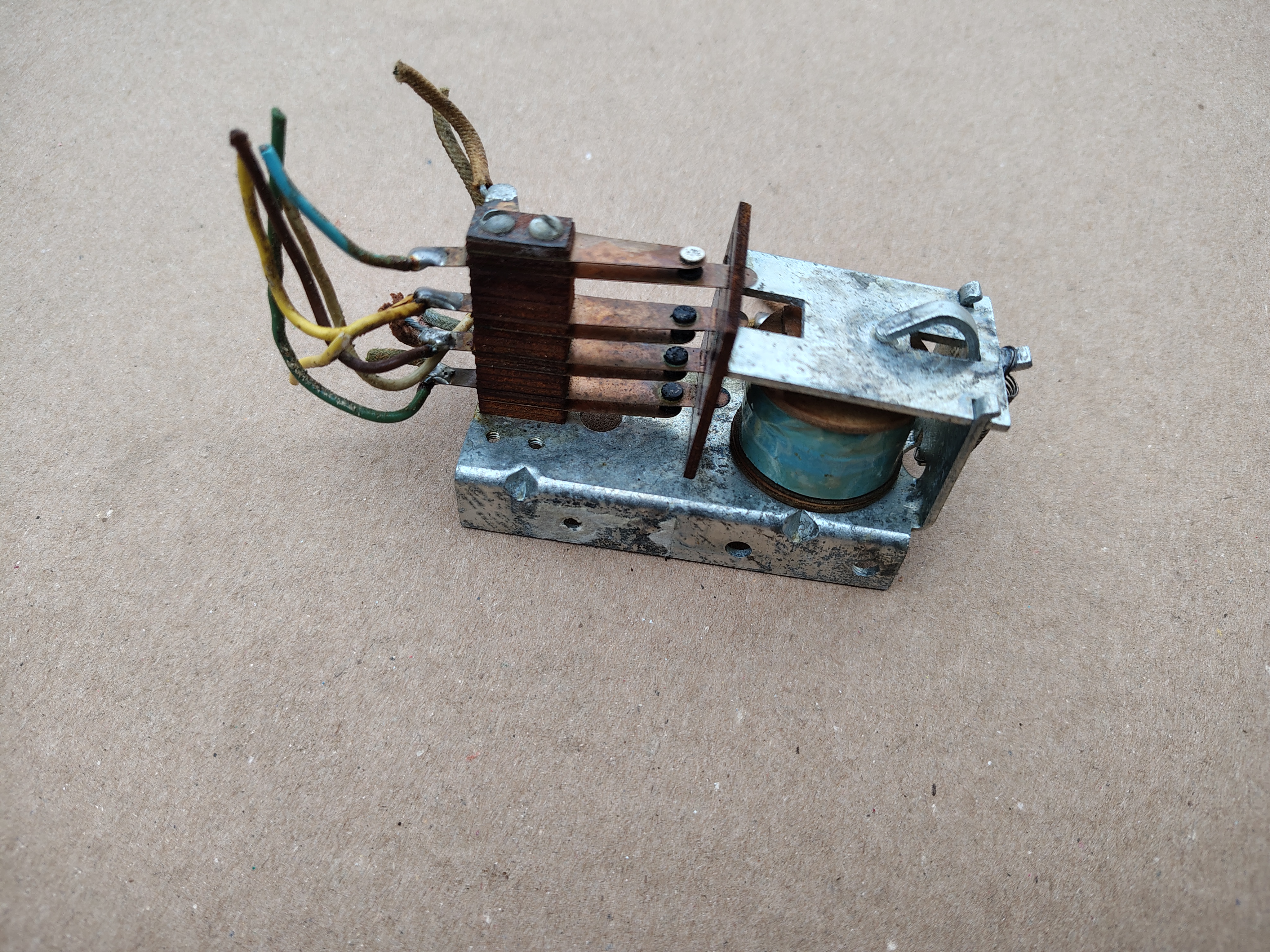 Switch Contact / Mechanism  (United UPB-100)