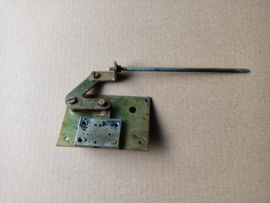Lock Catch + Bracket /C32412 (Jupiter 100K) 1971