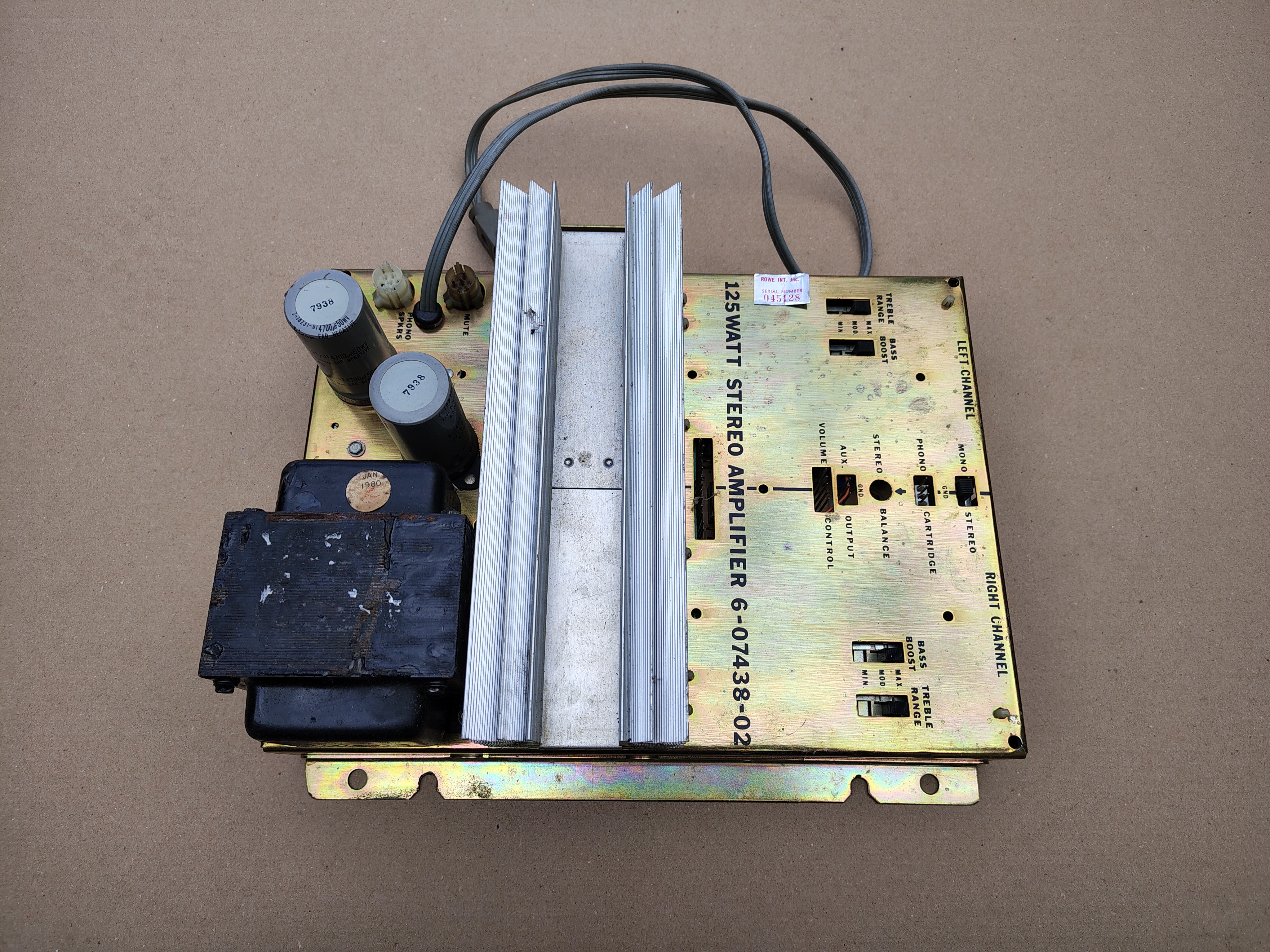 Amplifier/ 6-07438-02 (Rowe-AMi/R-Serie/ Div)