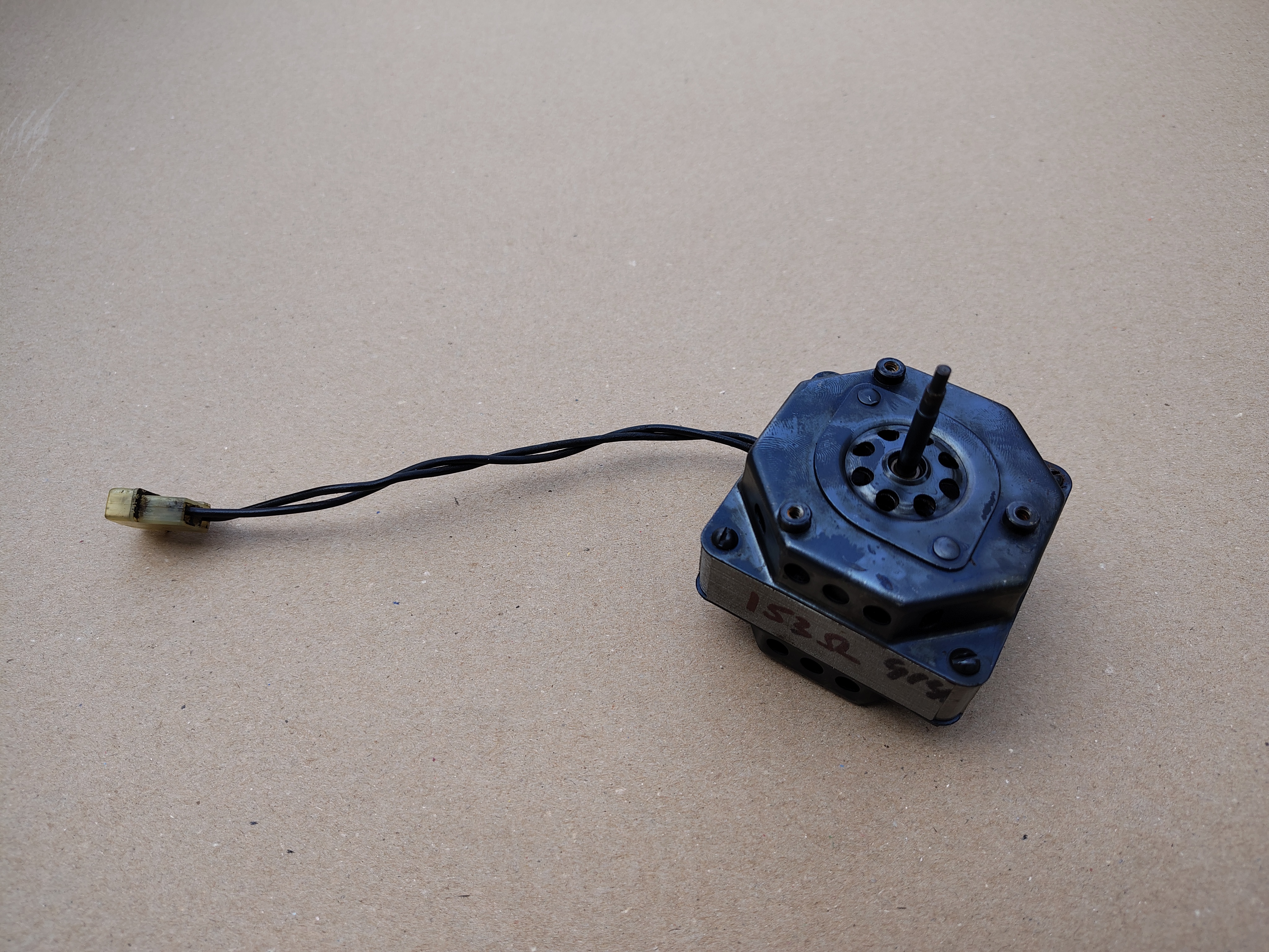 Turn Table Motor / Mechanism (Rock-ola 414/ Capri II (1964)