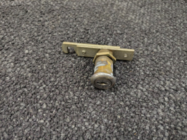 1x Lock (Rowe-AMi/ JAL-200)