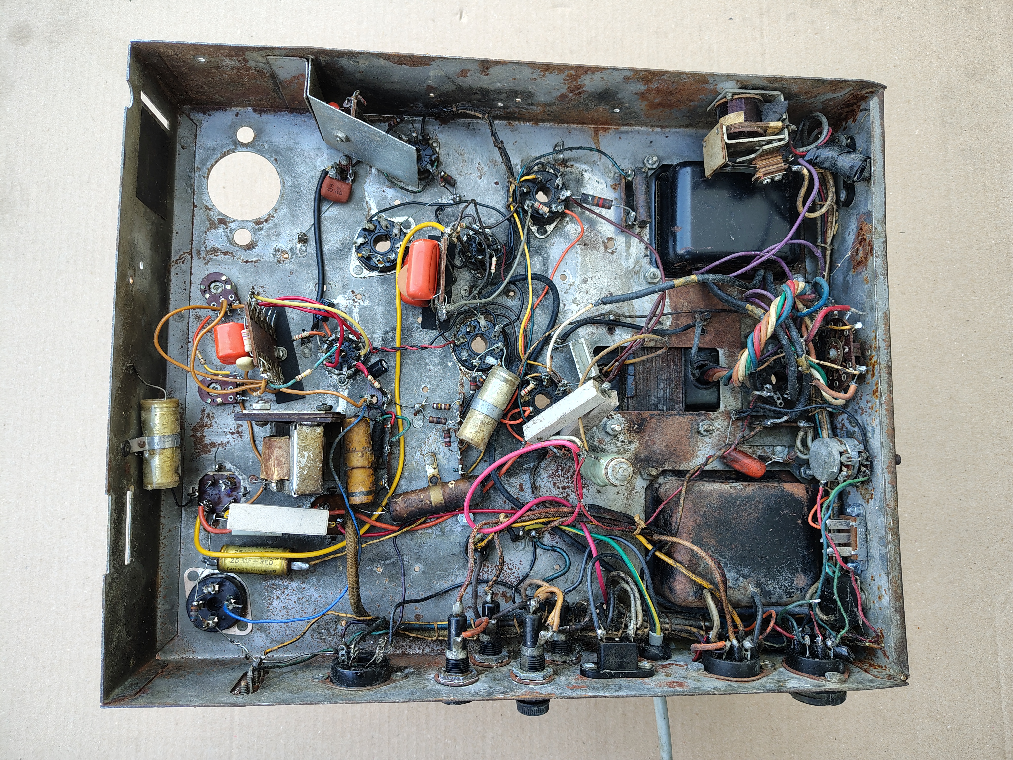 Tube Ampilier 528 (Wurlitzer 1800)