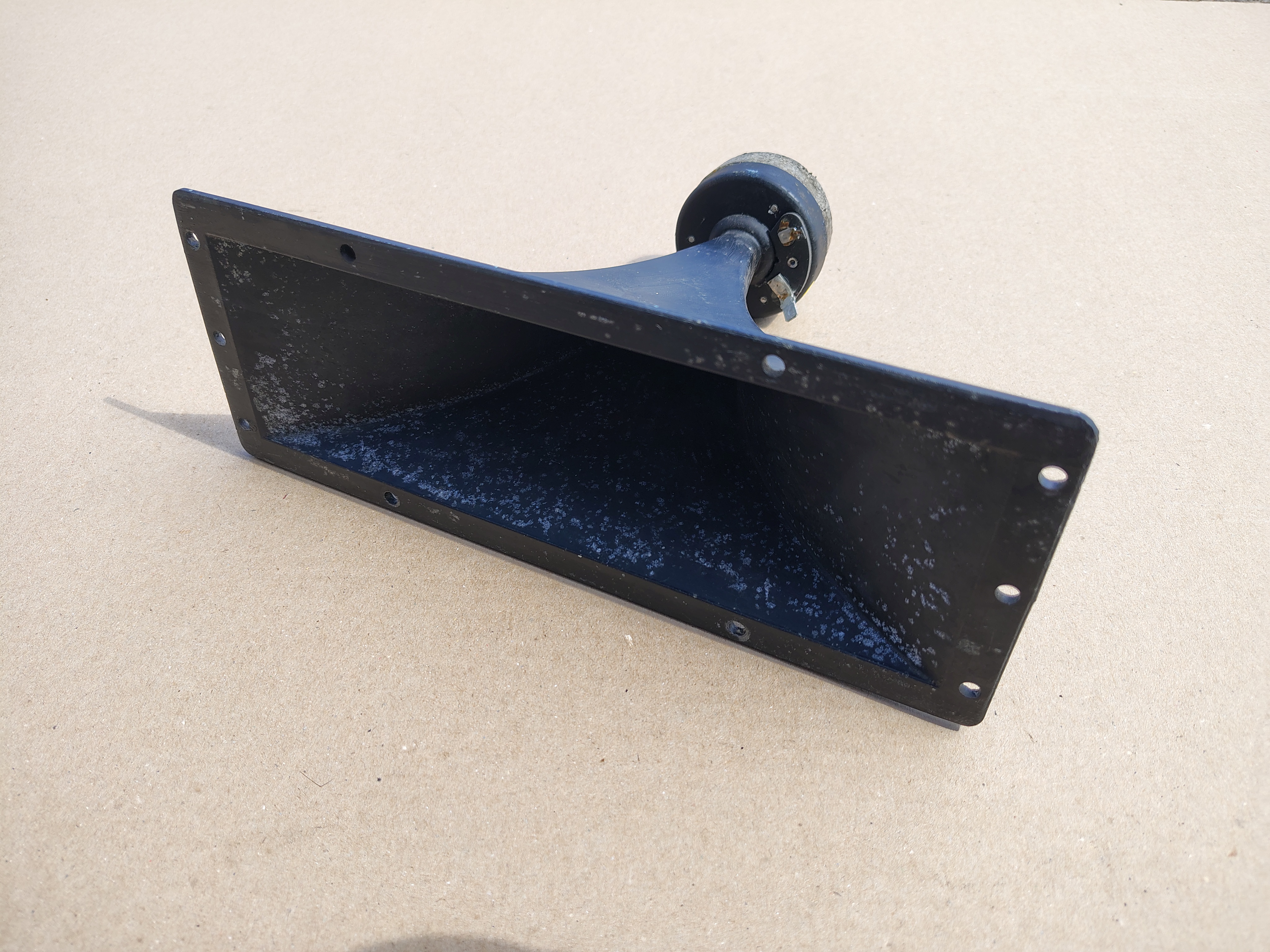 1x Horn (Seeburg LS3)