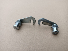 Lock Catch  L.H/R.H (Seeburg LS2)