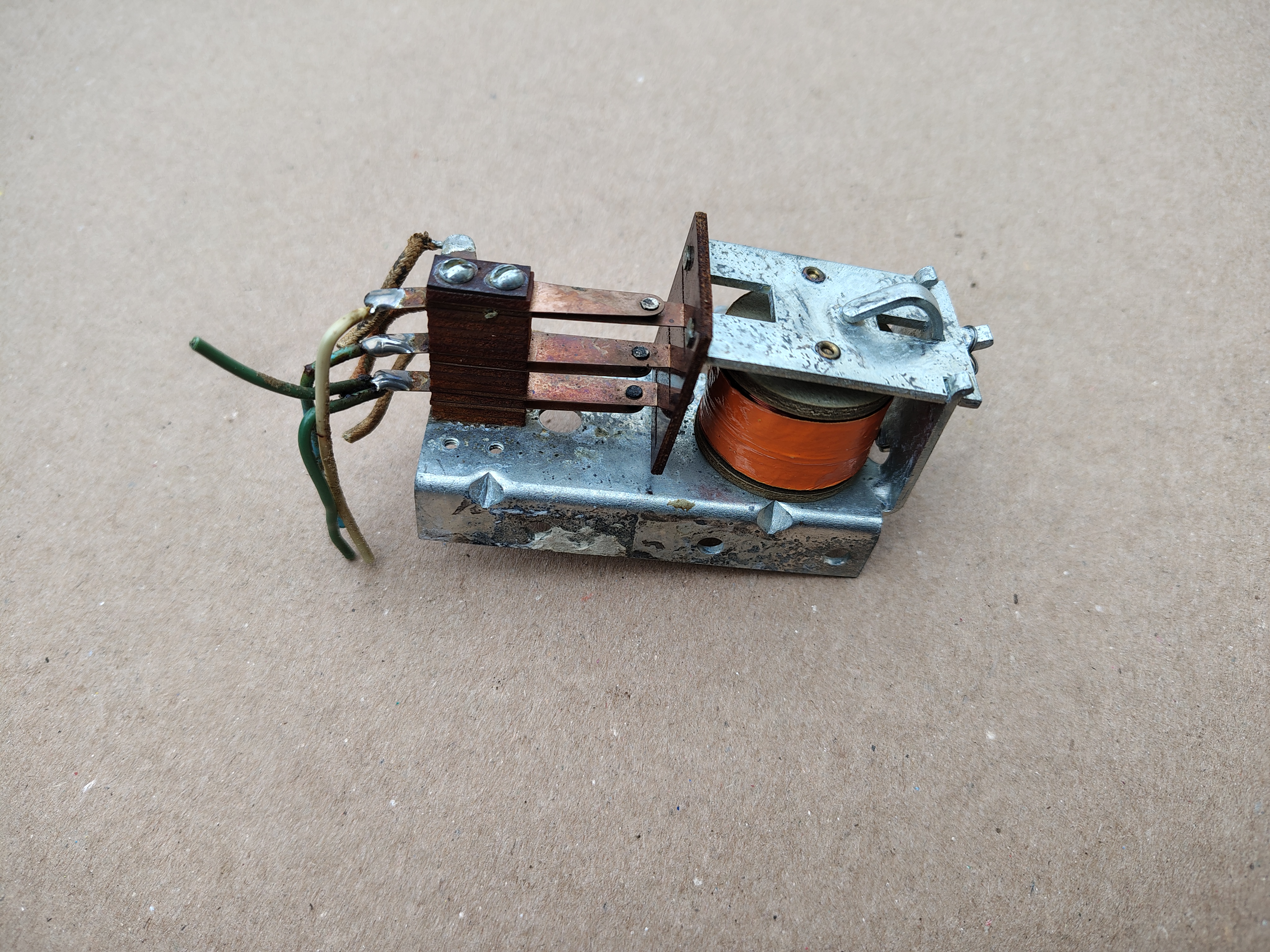 Switch Contact / Mechanism  (United UPB-100)