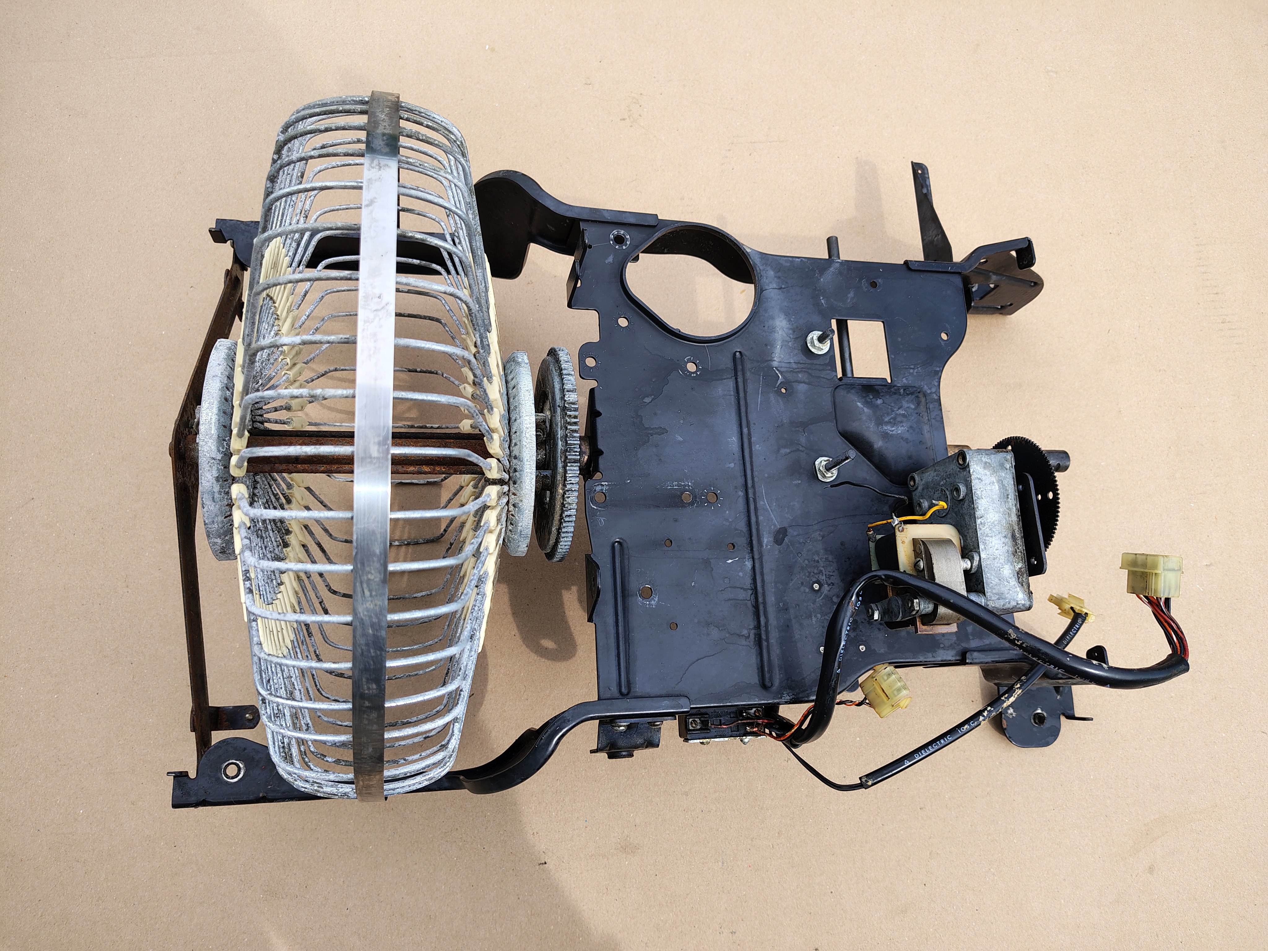 Mechanism/ Basis + Carrousel (Rock-ola 414/ Capri II (1964)