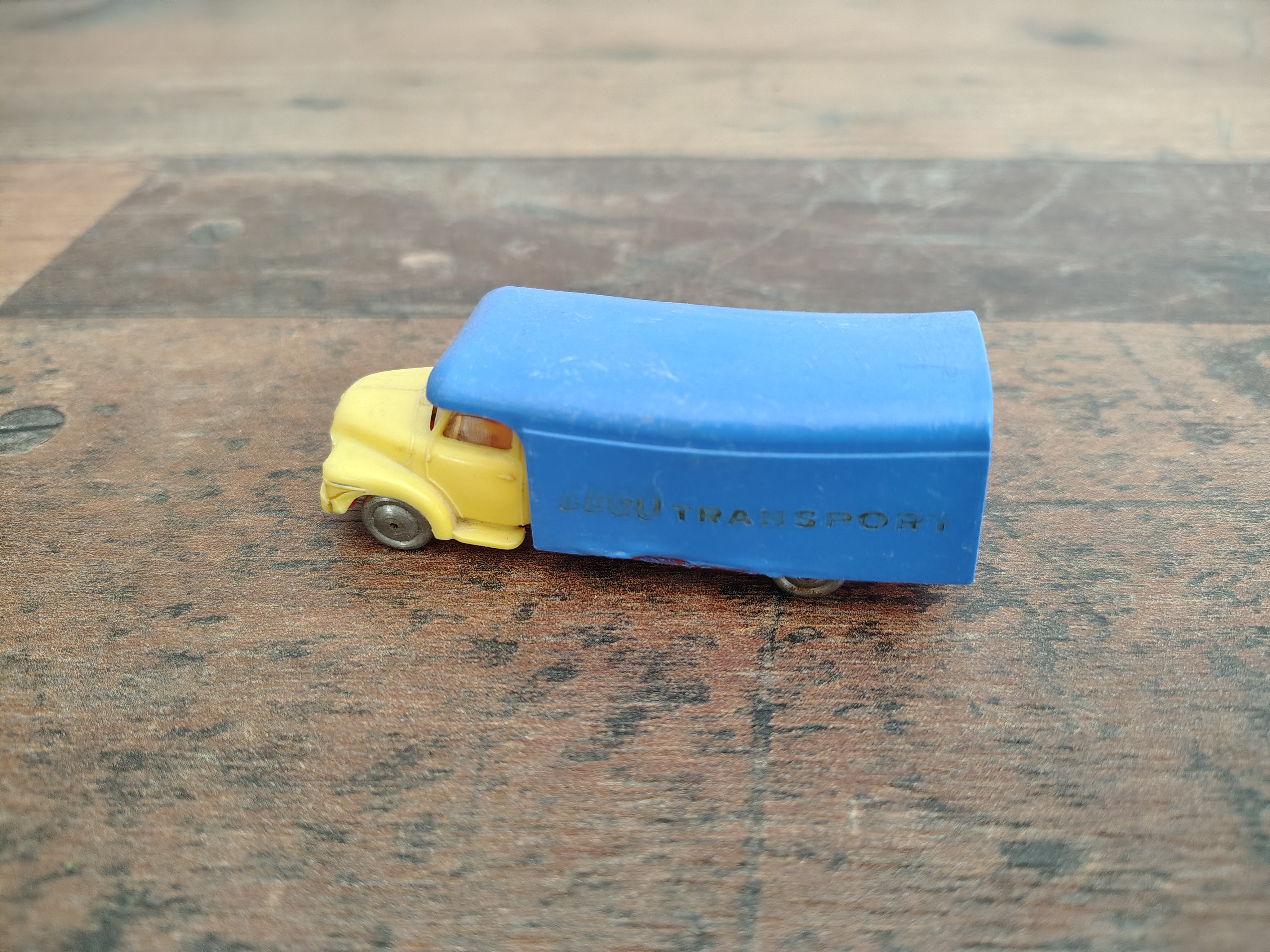 Chevrolet/ Truck/ Vrachtwagen/ Bakwagen/Lego/ 1:87 (jaren 60)