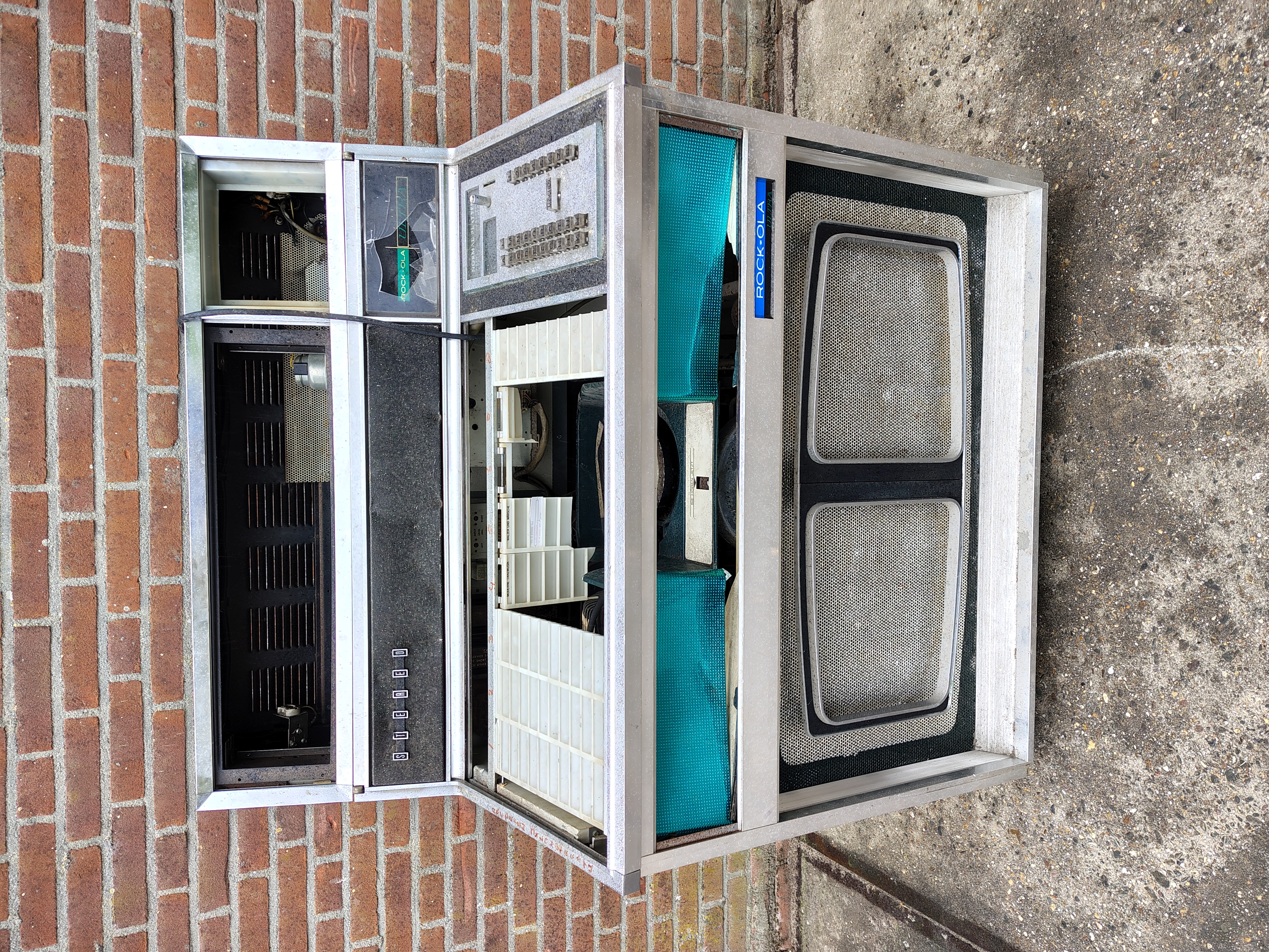 Rock-Ola 437/ Ultra (1968)  jukebox (Only For Parts)