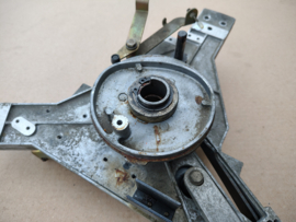 Chassis Frame Casting & Plate Assy / Record Changer/ Mechanism (Wurlitzer (Div)