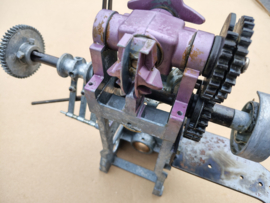 Gripper Arm/ Mechanism  (Rock-ola 408/ Capri)