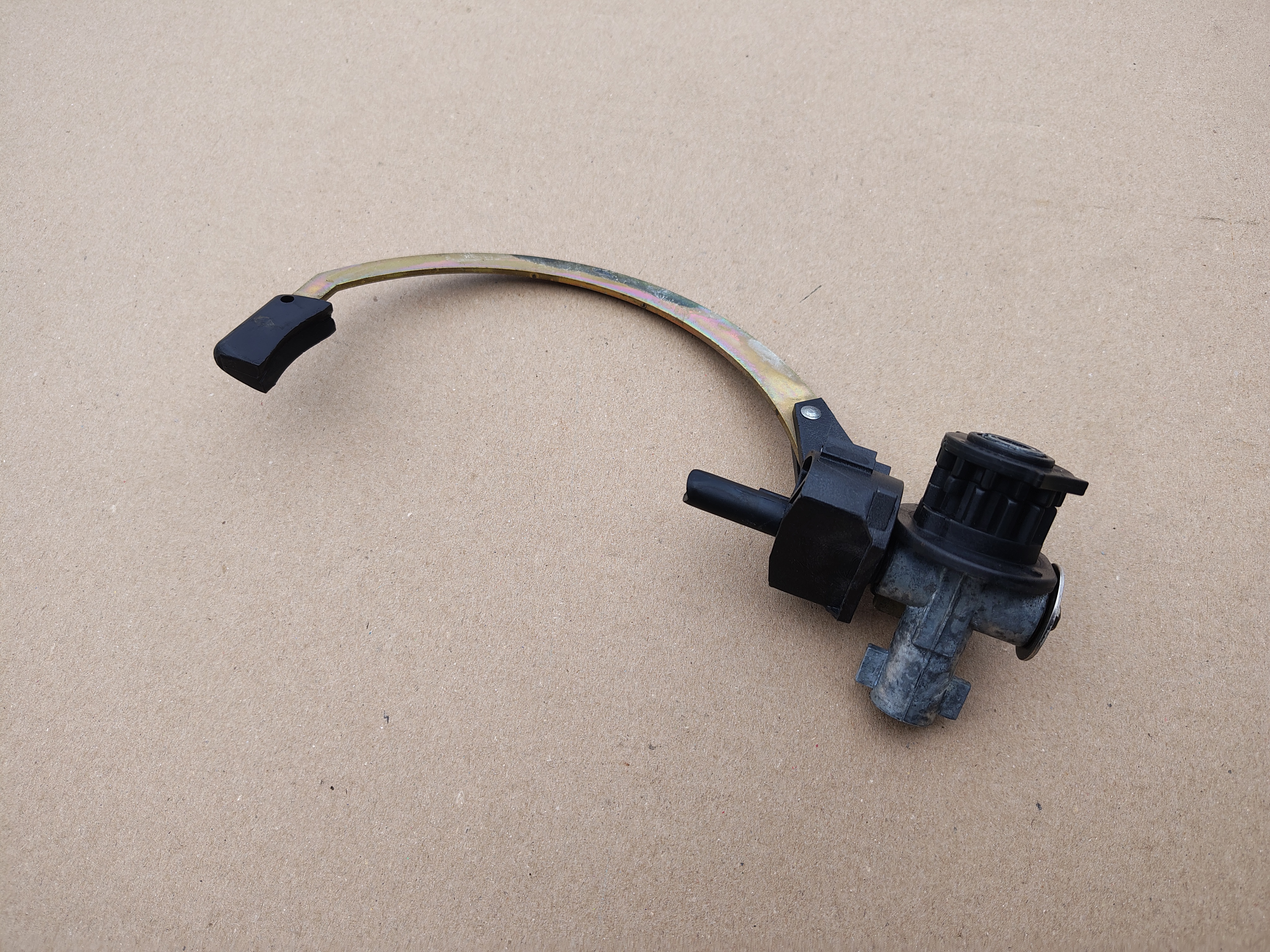 Gripper Arm/ Mechanism (Rowe-AMi Div) CD