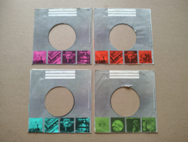 4x LEGE SINGLE HOESJES / Universeel / 45 RPM / 7"