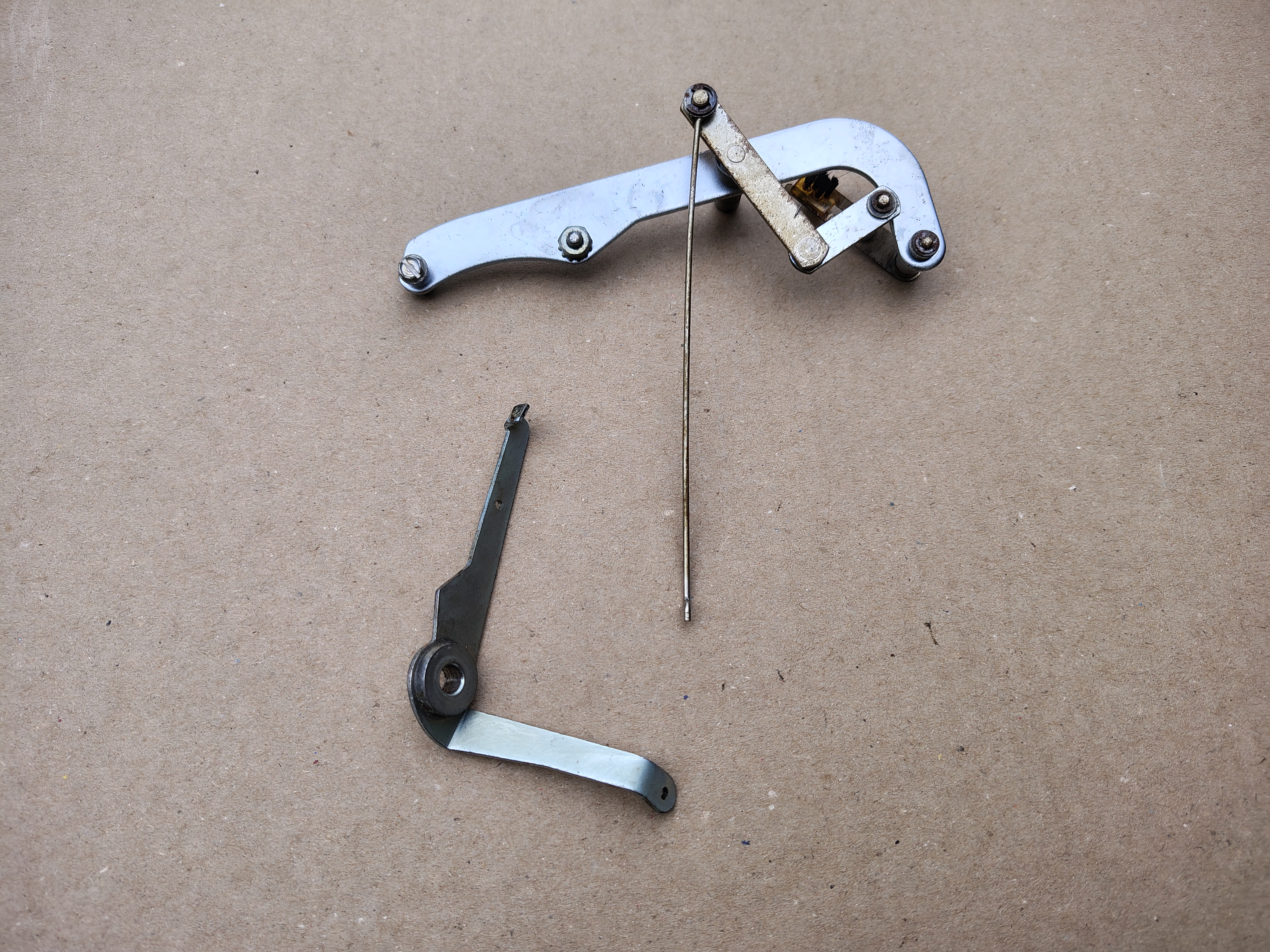 Clamp Arm & Centering Pin Assem Mechanism (Seeburg Bandshell/Firestar)