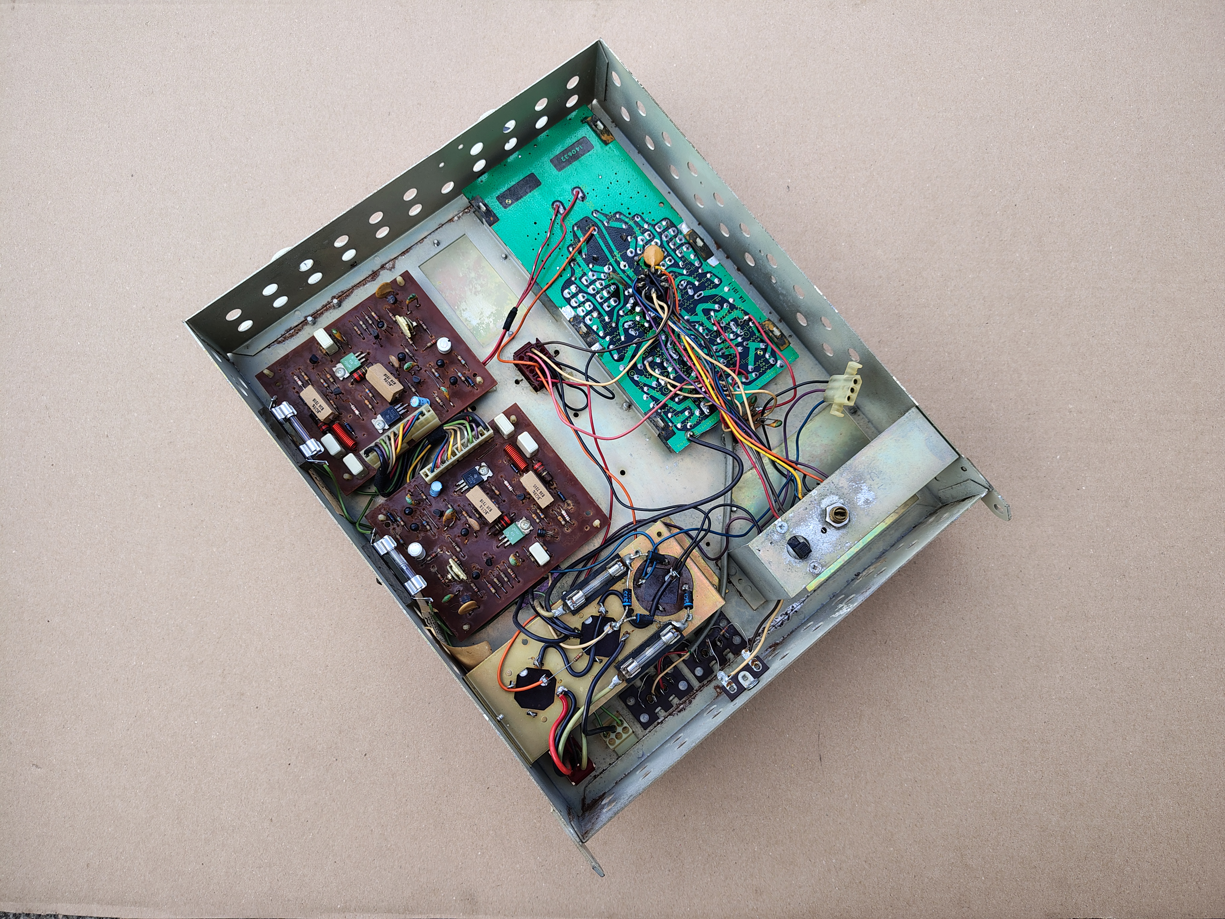 Amplifier/ 556 (Wurlitzer 3700/3710)