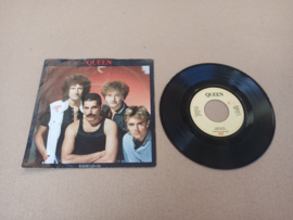 Single: Queen - Radio Ga Ga/  I Go Crazy (1984)