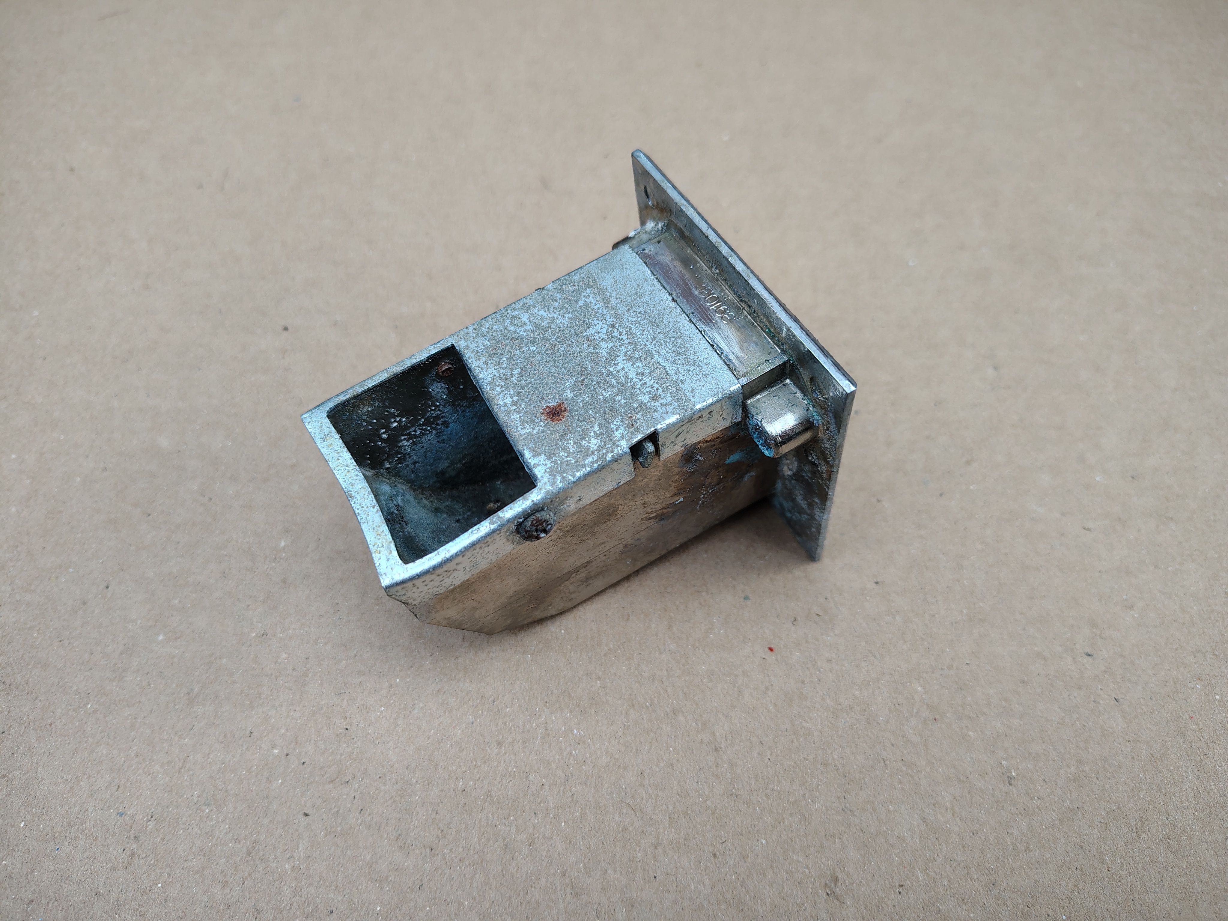 Coin Chute (Rock-ola 414/ 418S (1964)