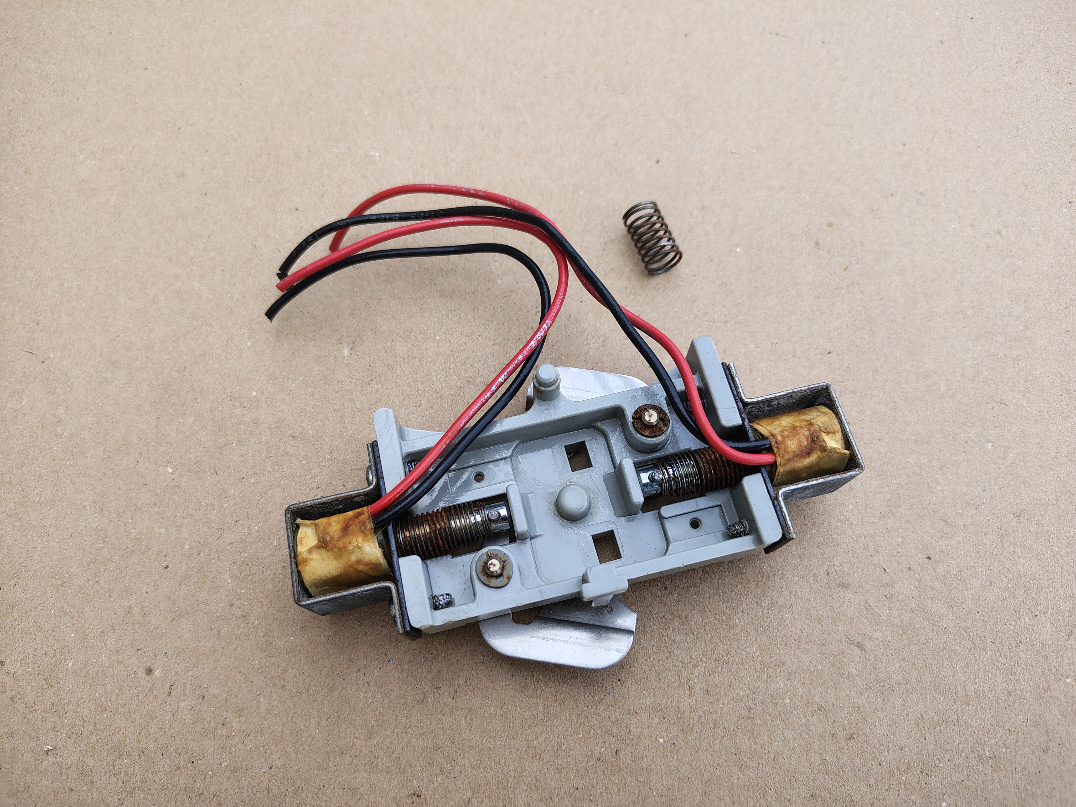 Carriage Housing + Coil/ Mechanism (Rock-Ola 442/464)