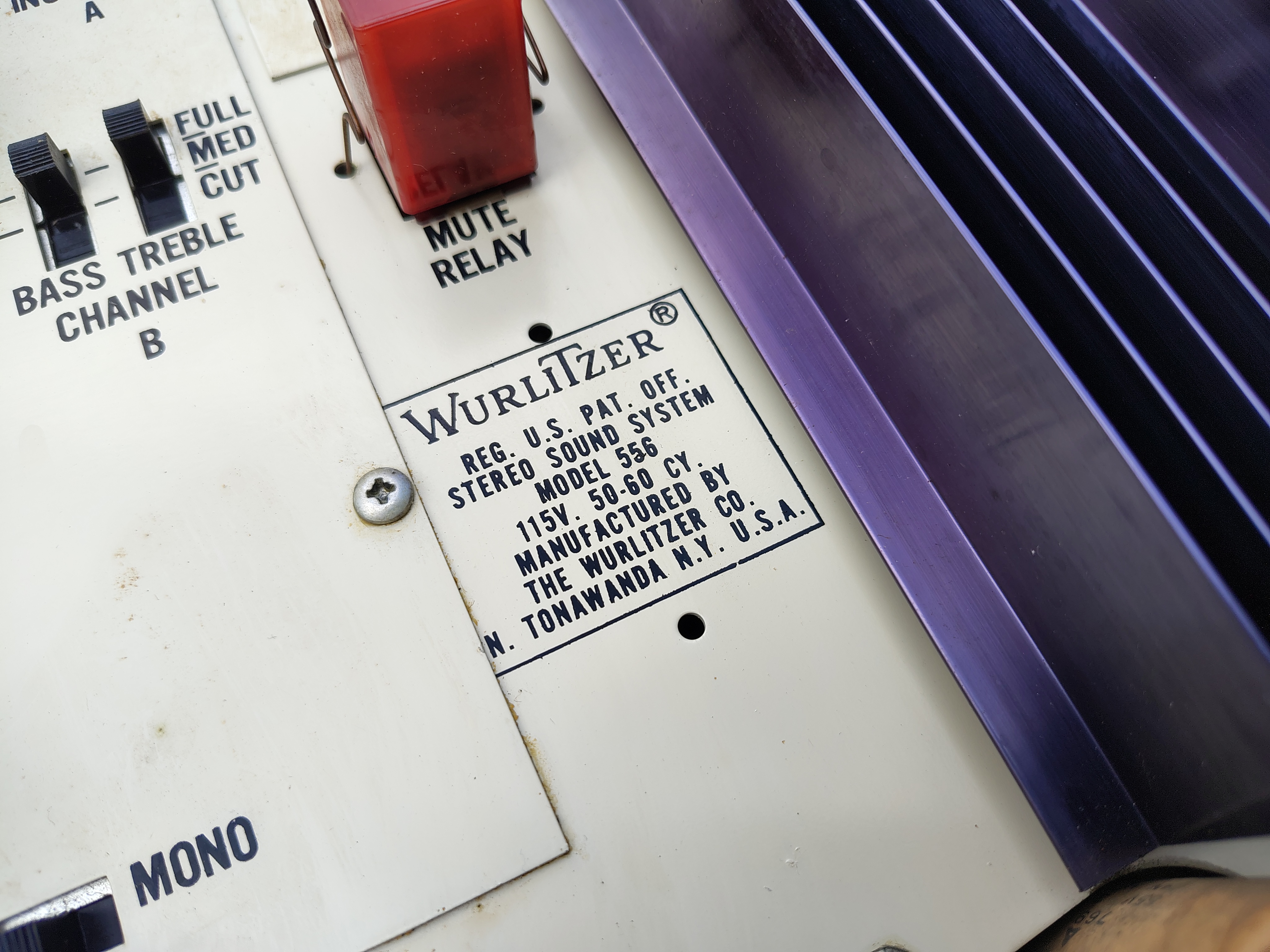 Amplifier/ 556 (Wurlitzer 3700/3710)