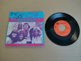 7" Single: Guns N Dolls - You Don't Have To Say You Love Me (1977)