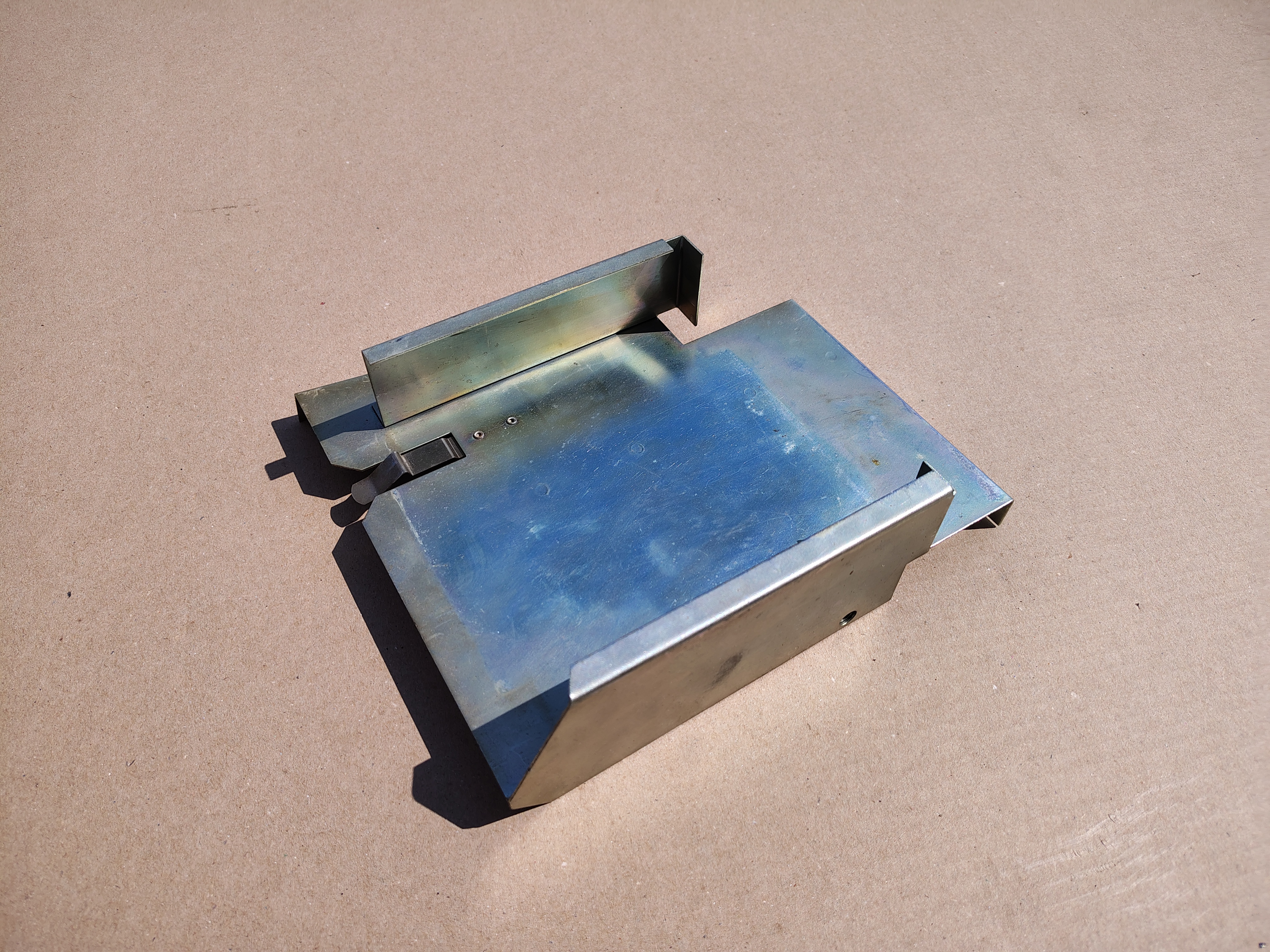 Bracket/ Black Box (Seeburg LS3)