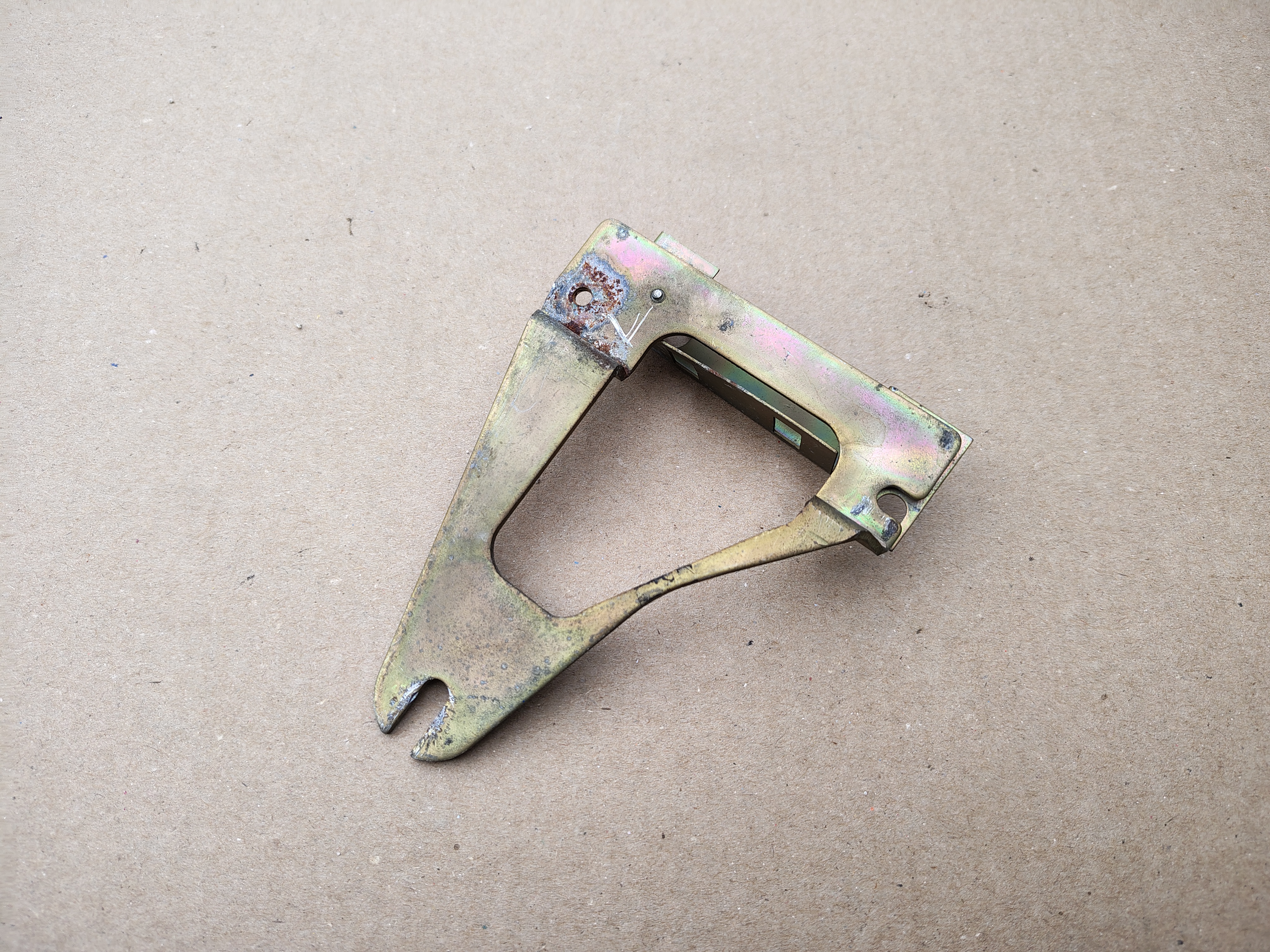 Push Button Panel/ Casting Bracket/ LH (Wurlitzer 3000)