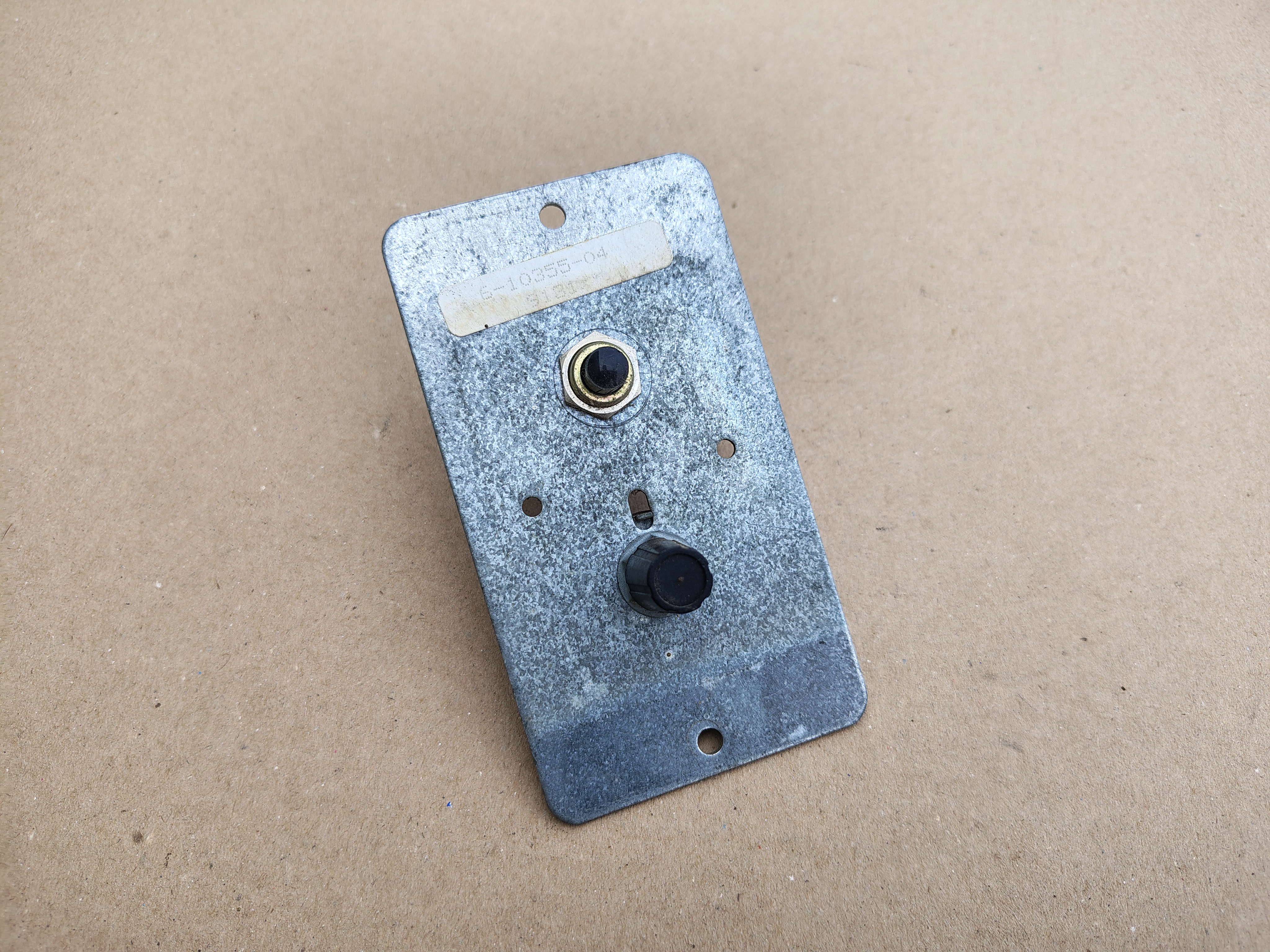 On -Off Switch/ Volume Controller (Rowe-AMi/ CD-100)