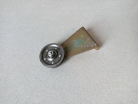 Mounting Bracket & Idler Pully (Wurlitzer 3100/3200/3300)