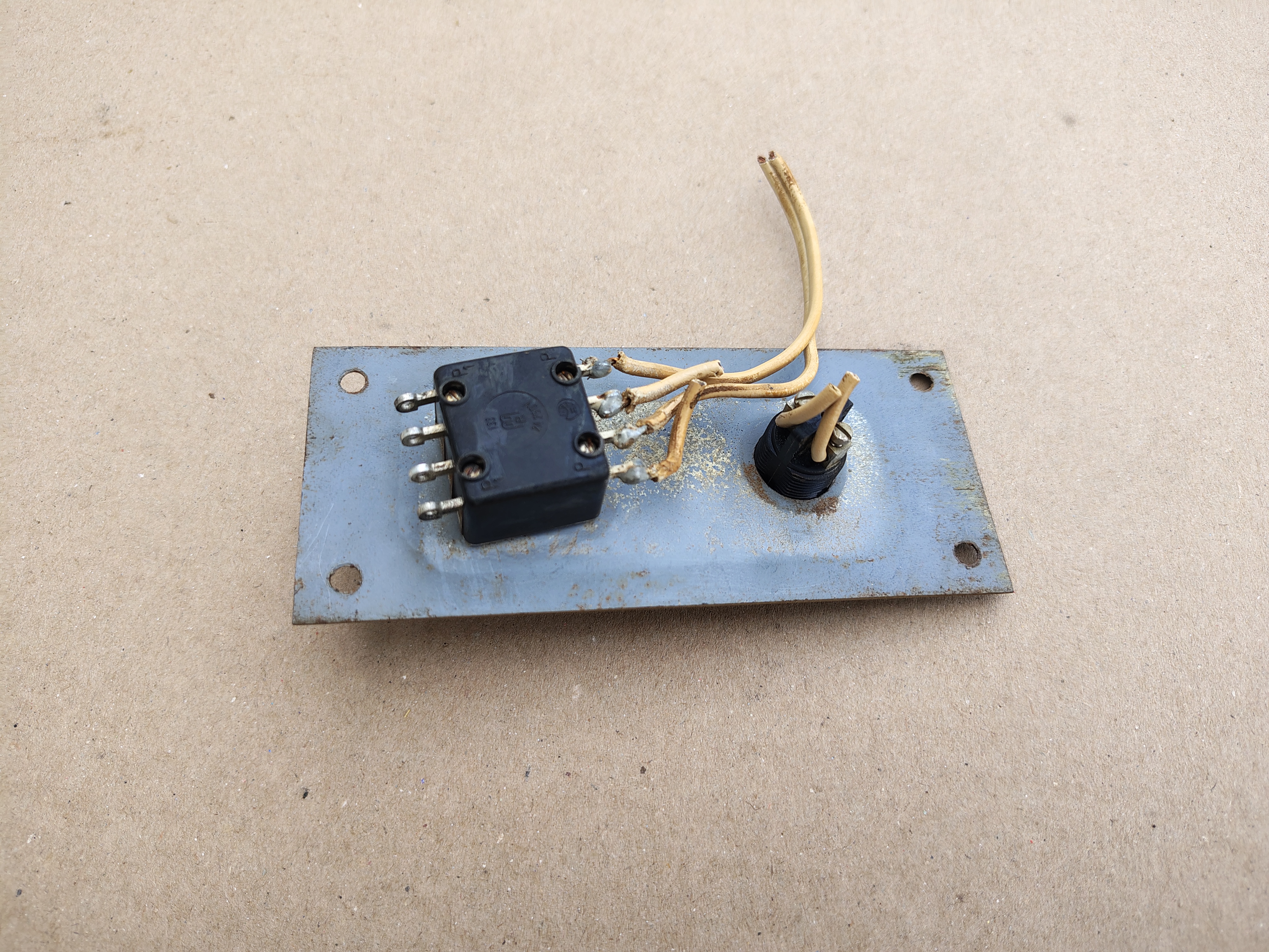 On-Off Swich (Seeburg /Hecker)