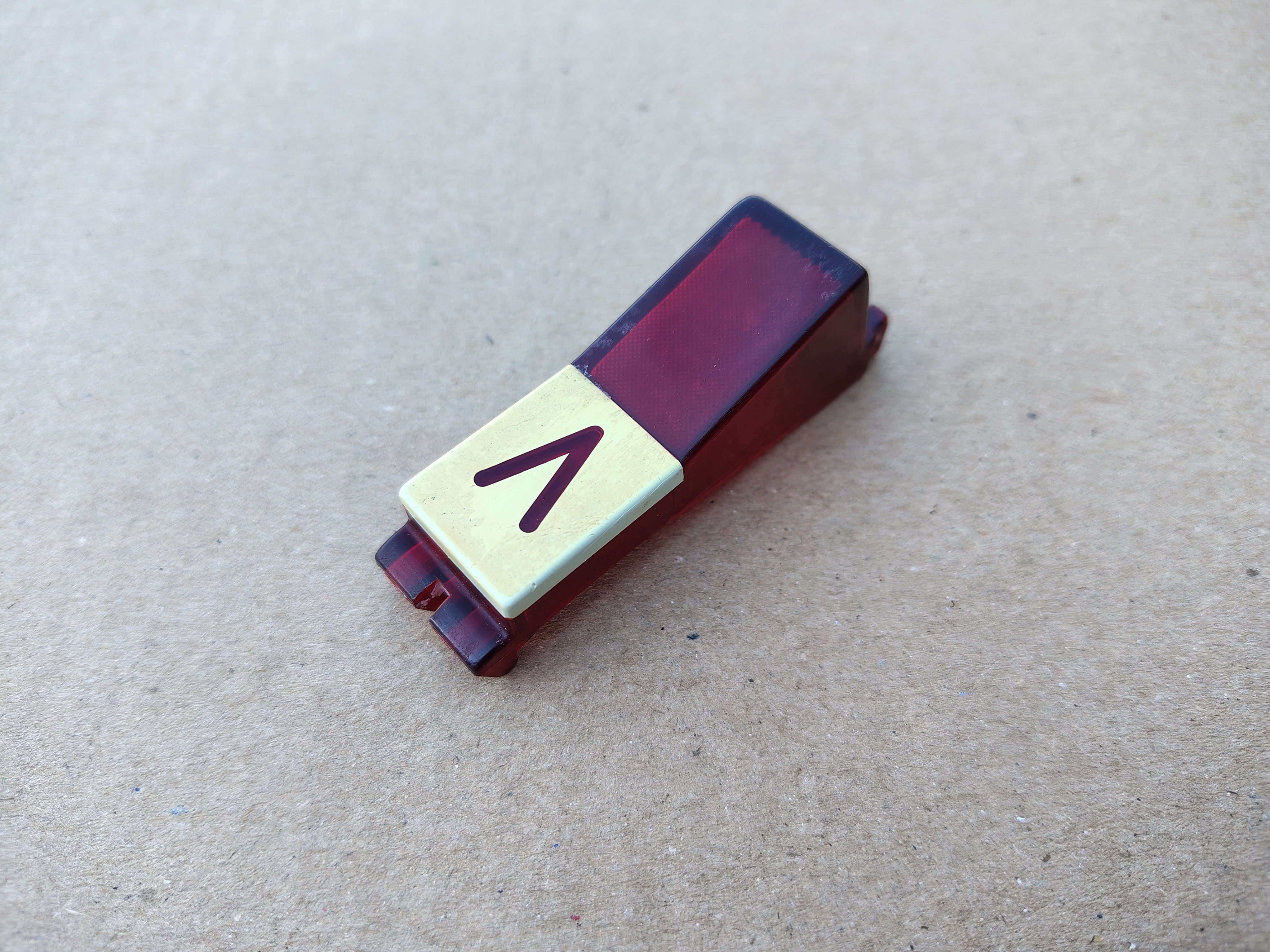 Push Button " V "  (Seeburg 222)