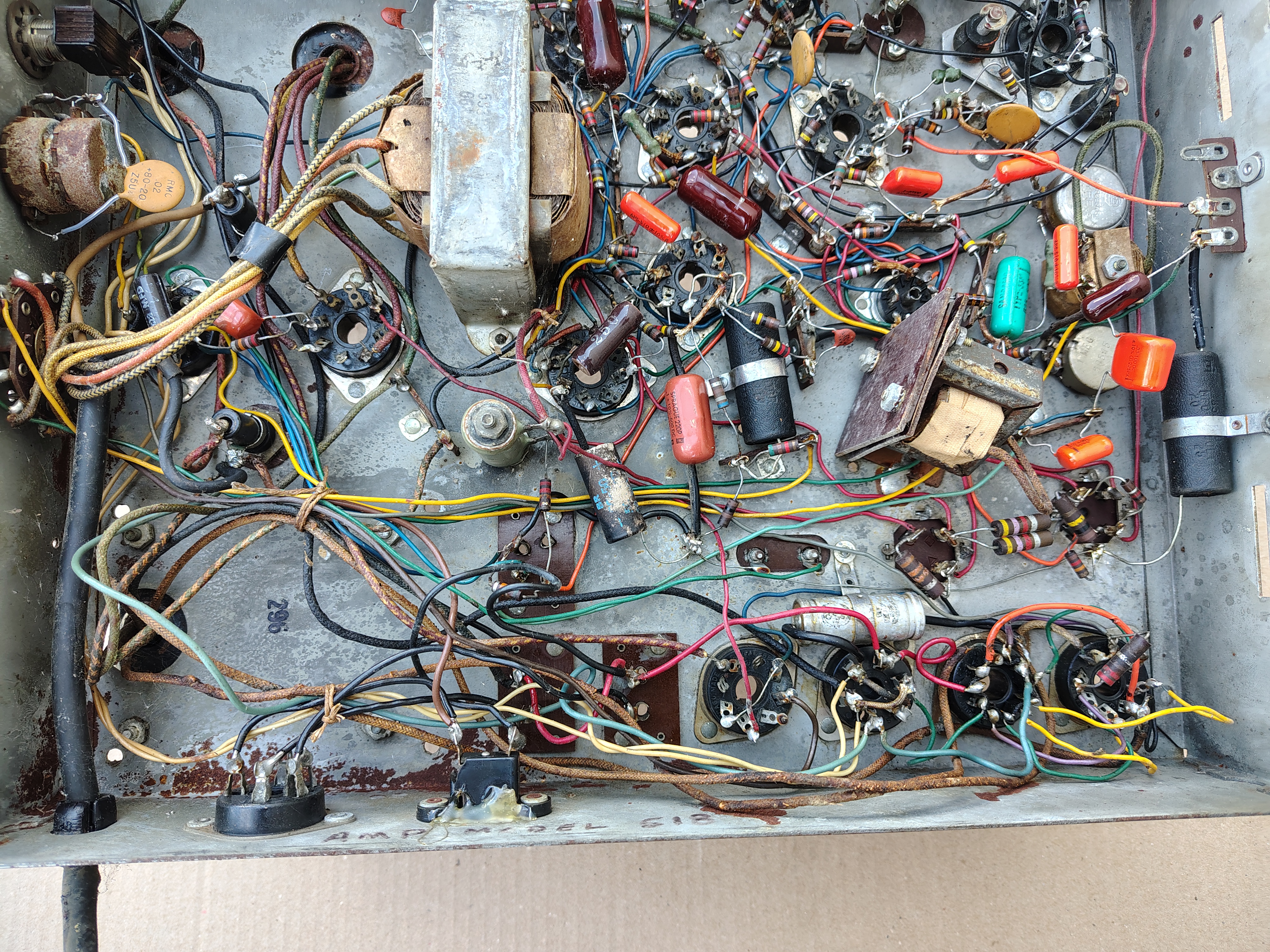 Tube Amplifier (Wurlitzer 1600/ 1650)