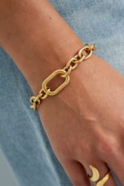 BOLD LINK CHAIN ARMBAND- GOUD