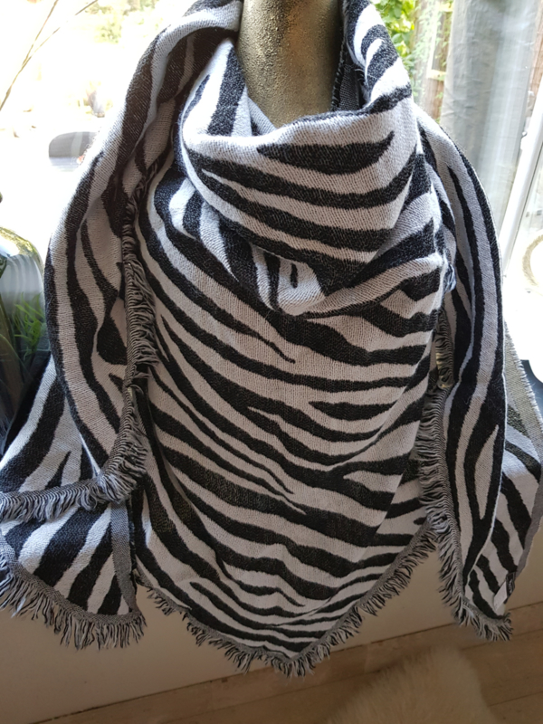 Puntsjaal Zebra Zwart