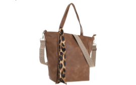 Macon camel damestas