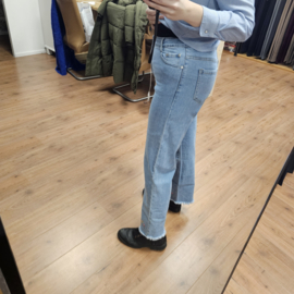 Wide leg jeans met bloemdetail