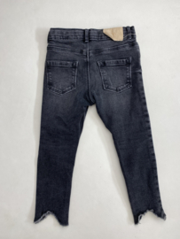 Zara broek maat 98/104
