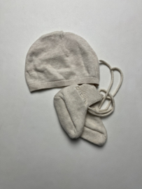 Prenatal mutsje met slofjes