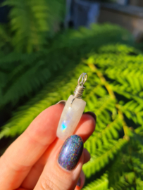 Rainbow moonstone pendant (silver plated)