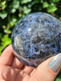 Sodalite sphere (shiller effect)