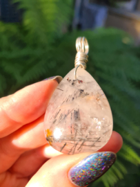 Tourmaline in quartz pendant (silver)