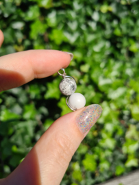 Howlite pendant (silver plated)