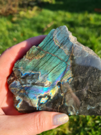 Labradoriet half gepolijst (groen/blauw)