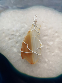 Agate pendant (light brown)