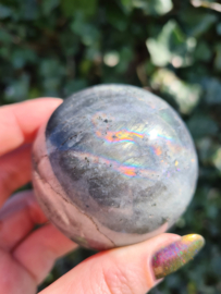 Labradorite sphere (silver/rainbow)