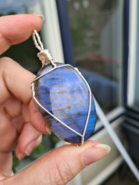 Labradorite pendant dark blue