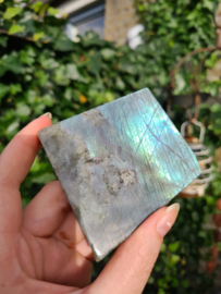 Half gepolijste labradoriet  (blauw/groen)