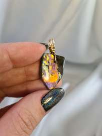 Labradorite pendant (gold)