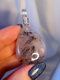 Tourmaline in quartz pendant (silver)