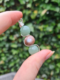 Green aventurine pendant with sun/moonstone (silver plated)